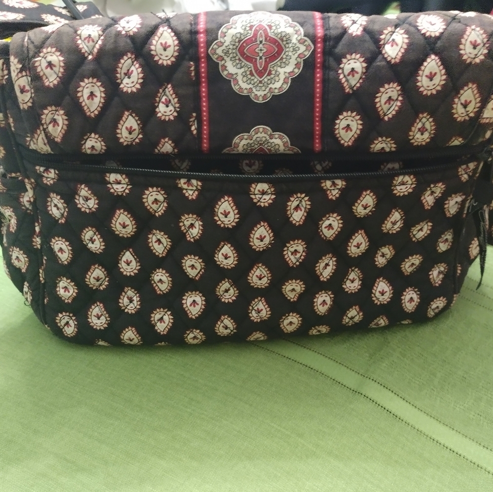 Vera Bradley Black Floral Petals/Paisley Pattern, Crossbody Bag - Picture 6 of 15